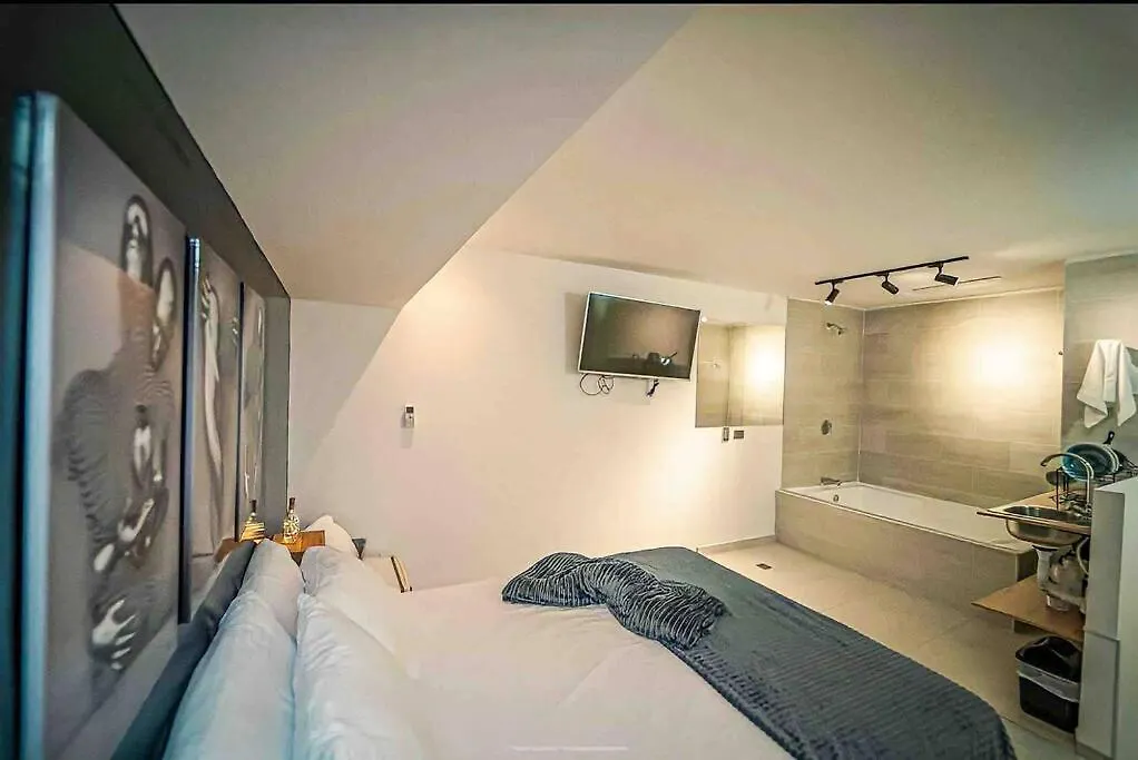 Provenza Apartment - Private Jacuzzi - Lleras Park Medellín